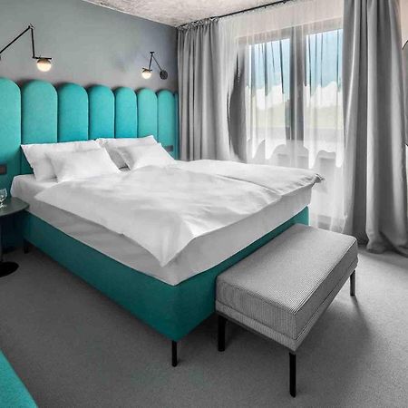 Boutique Hotel Mezi Svy Hradec Králové Екстериор снимка
