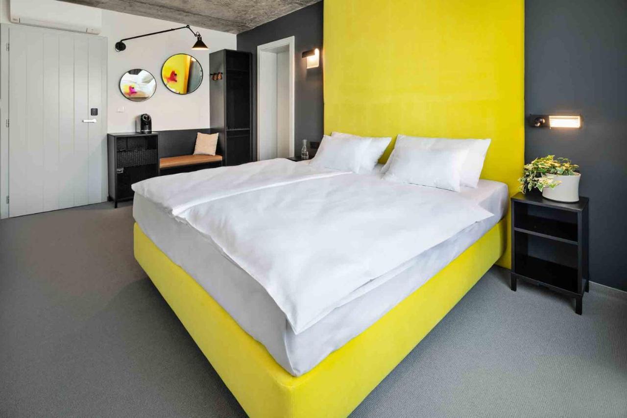 Boutique Hotel Mezi Svy Hradec Králové Екстериор снимка