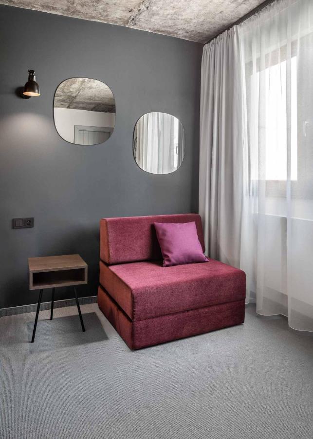 Boutique Hotel Mezi Svy Hradec Králové Екстериор снимка