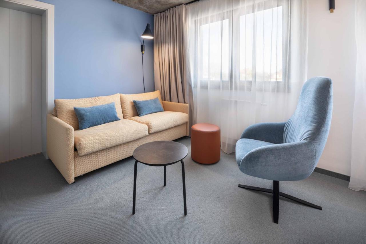 Boutique Hotel Mezi Svy Hradec Králové Екстериор снимка