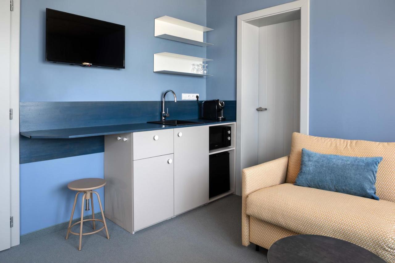Boutique Hotel Mezi Svy Hradec Králové Екстериор снимка