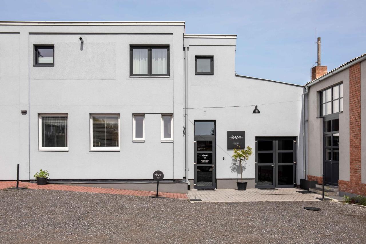 Boutique Hotel Mezi Svy Hradec Králové Екстериор снимка
